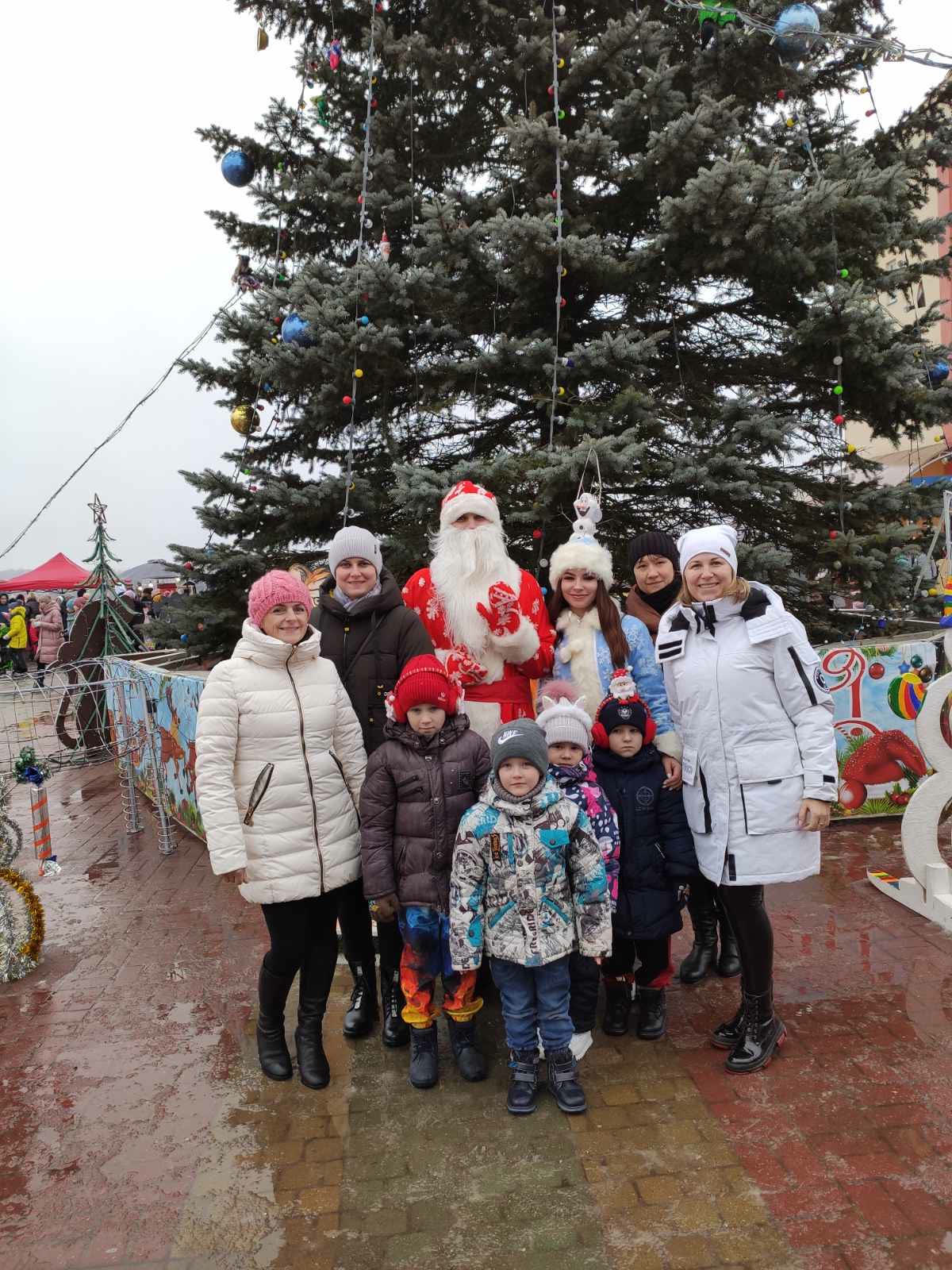 Слете Дедов Морозов и Снегурочек