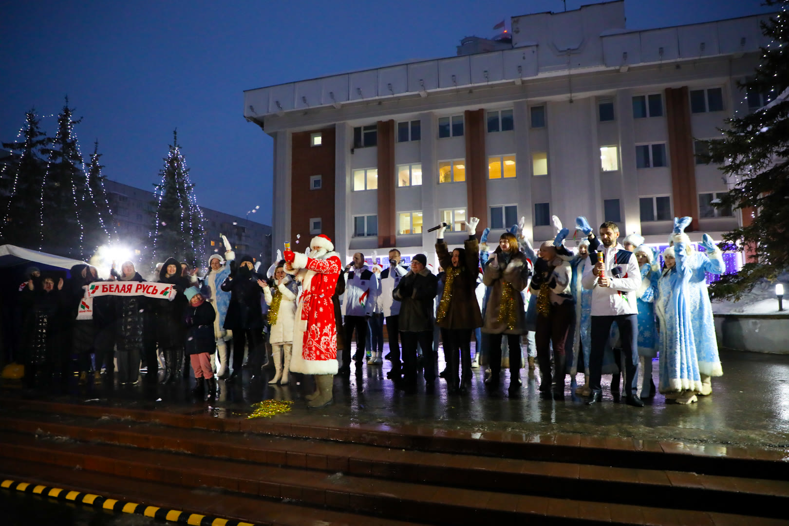 «Карнавальная ночь в Октябрьском районе»