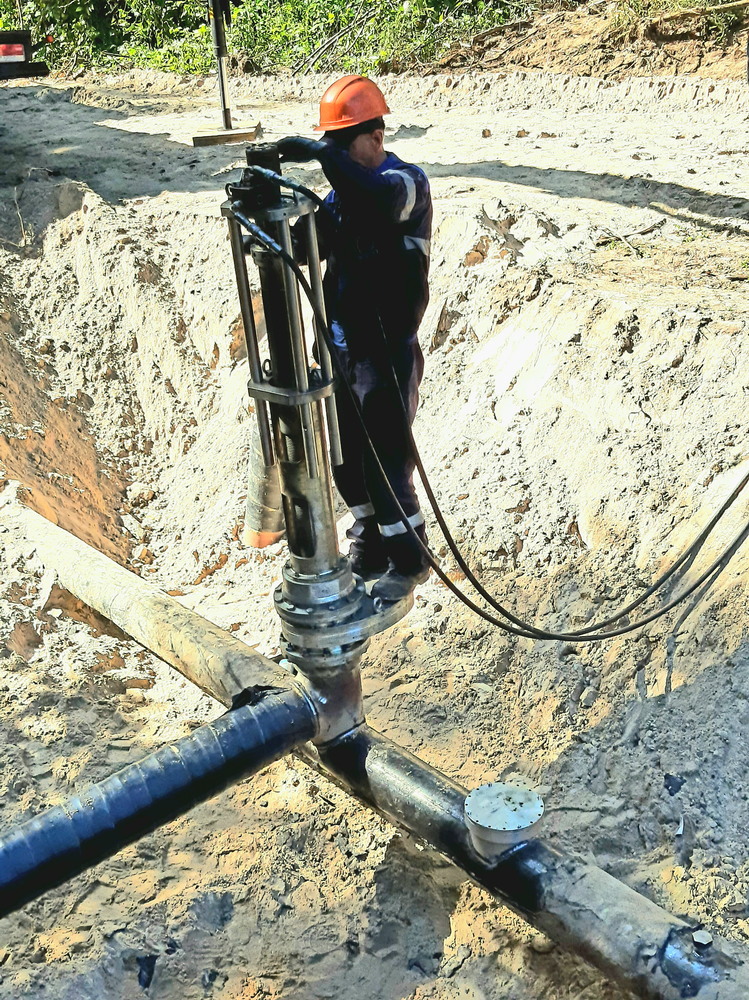 Работы по врезке перекладываемого надземного участка стального газопровода высокого давления