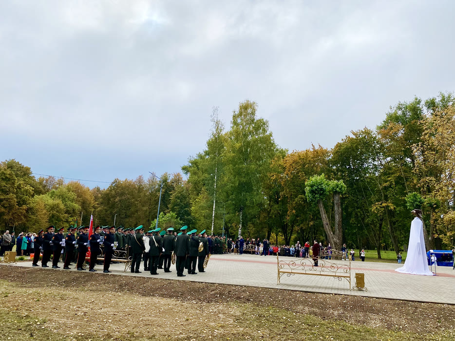 «Пограничникам всех поколений»