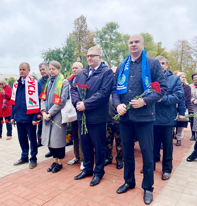 «Пограничникам всех поколений»