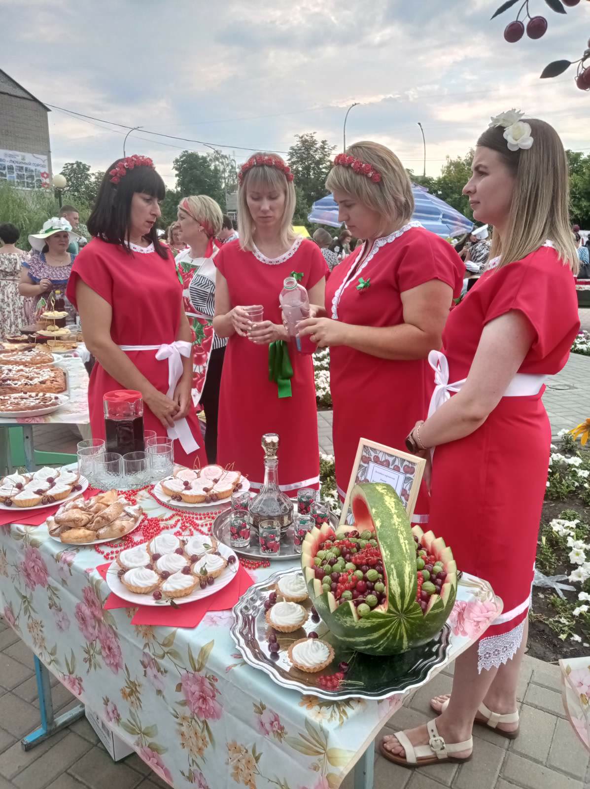 Вишнёвый фестиваль «Вишневарово»