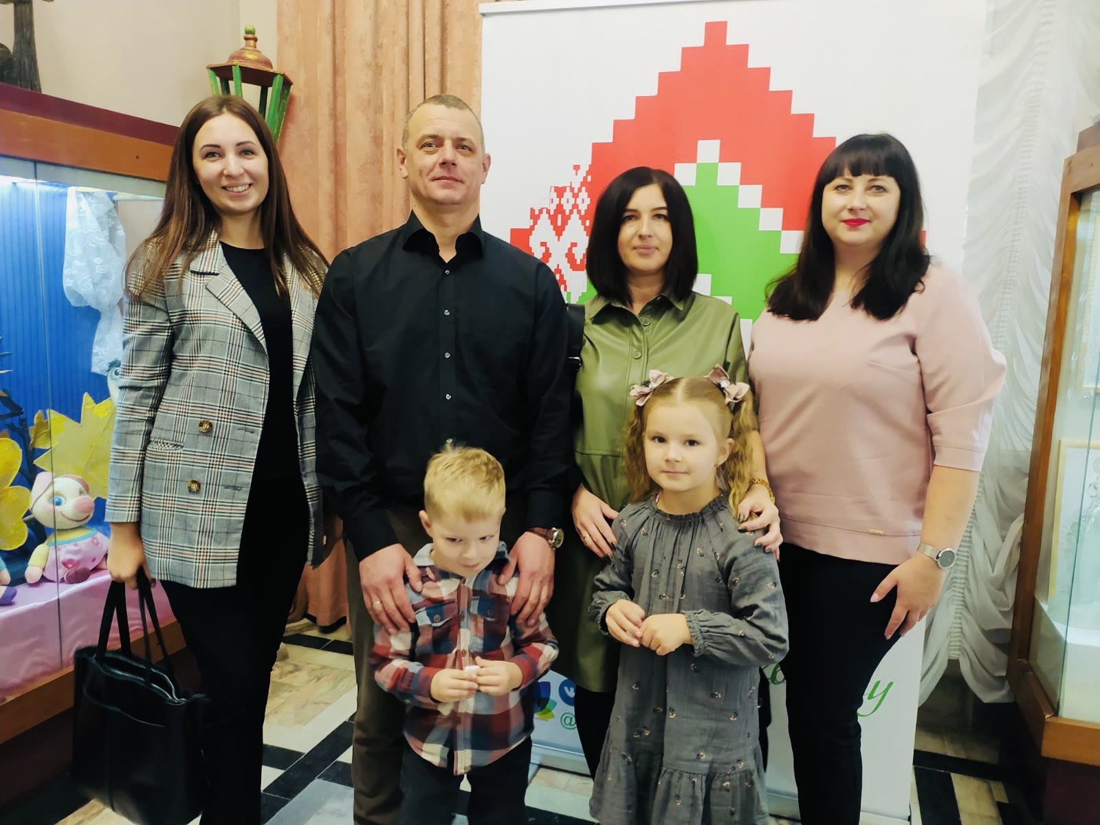 Семья — это команда.