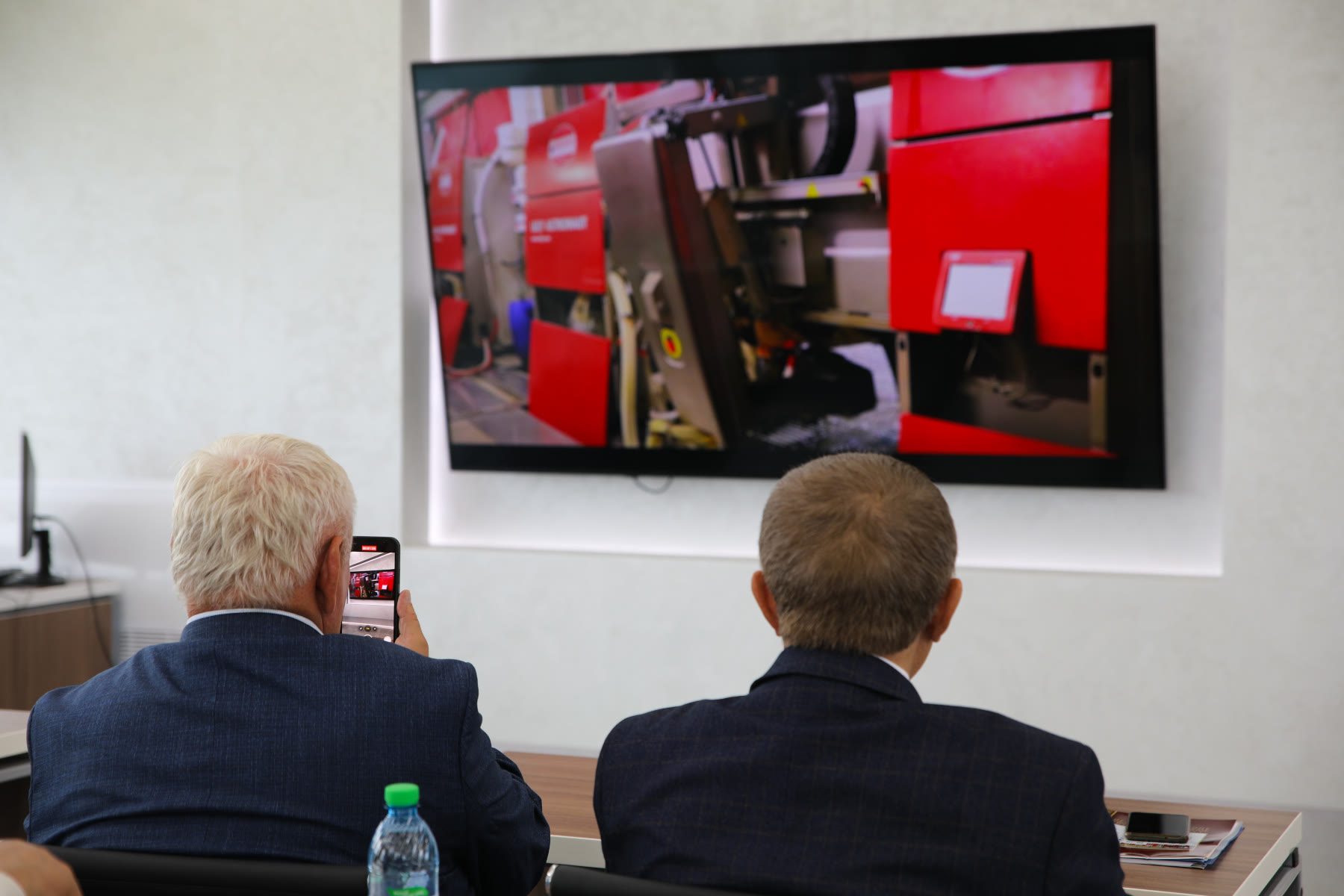 Президиум Республиканского агропрамышленного Союза "БелАПС" ознакомился с работой СХП "Мазоловогаз"