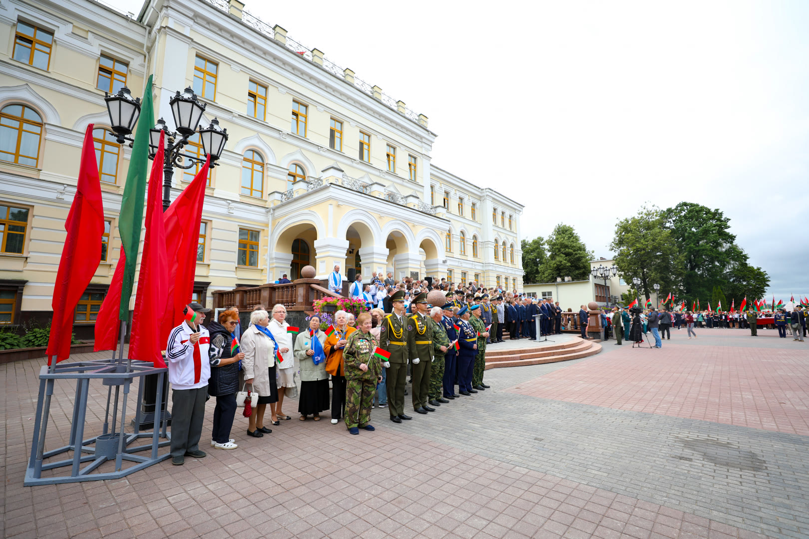 чествование Госу­дарственного флага Республики Беларусь