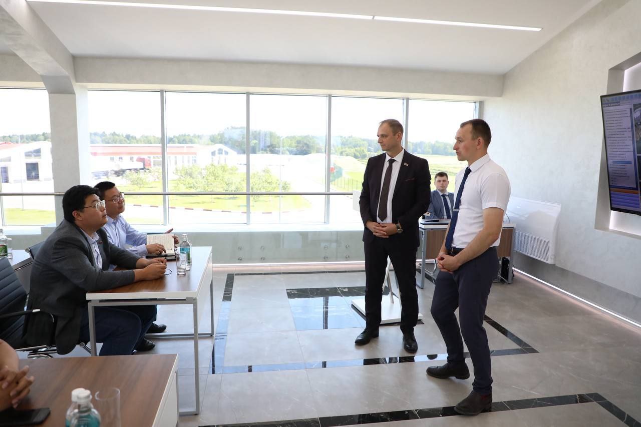 Представители компании King Peng (KHP) ознакомились с ключевыми производственными площадками СХП «Мазоловогаз» УП «Витебскоблгаз».
