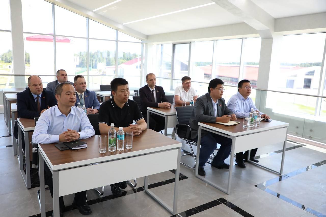 Представители компании King Peng (KHP) ознакомились с ключевыми производственными площадками СХП «Мазоловогаз» УП «Витебскоблгаз».