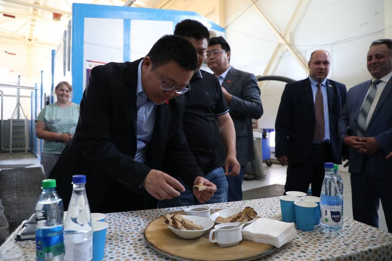 Представители компании King Peng (KHP) ознакомились с ключевыми производственными площадками СХП «Мазоловогаз» УП «Витебскоблгаз».