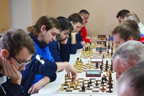 Соревнования по шашкам и шахматам