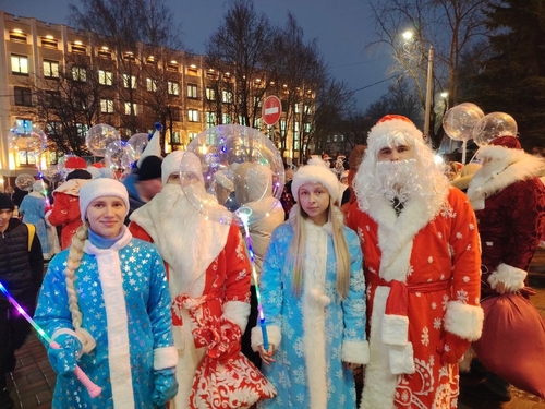 Представители УП «Витебскоблгаз» приняли участие в костюмированном шествии Дедов Морозов.