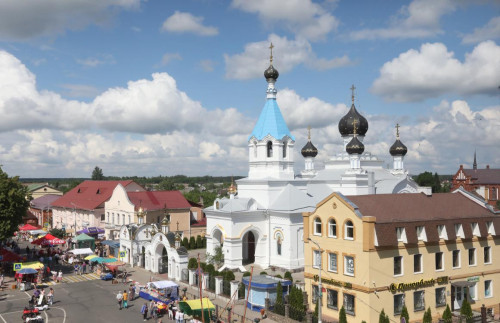 «Звіняць цымбалы і гармонік»