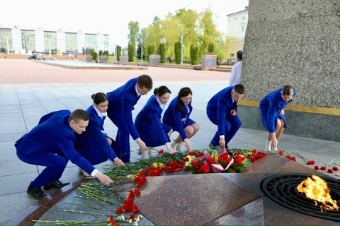 п