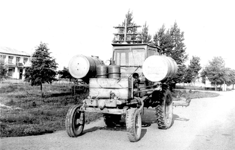 Так осуществлялась доставка газовых баллонов в 1960-е годы