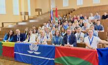  Участники познакомились со спикерами, которые с душой и неподдельными эмоциями рассказали о «Сохранении исторической памяти». 